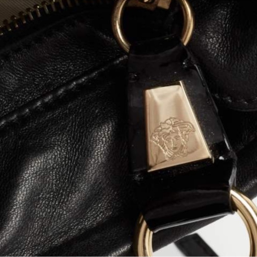 Versace Tote 👜👜 - Picture 7 of 9